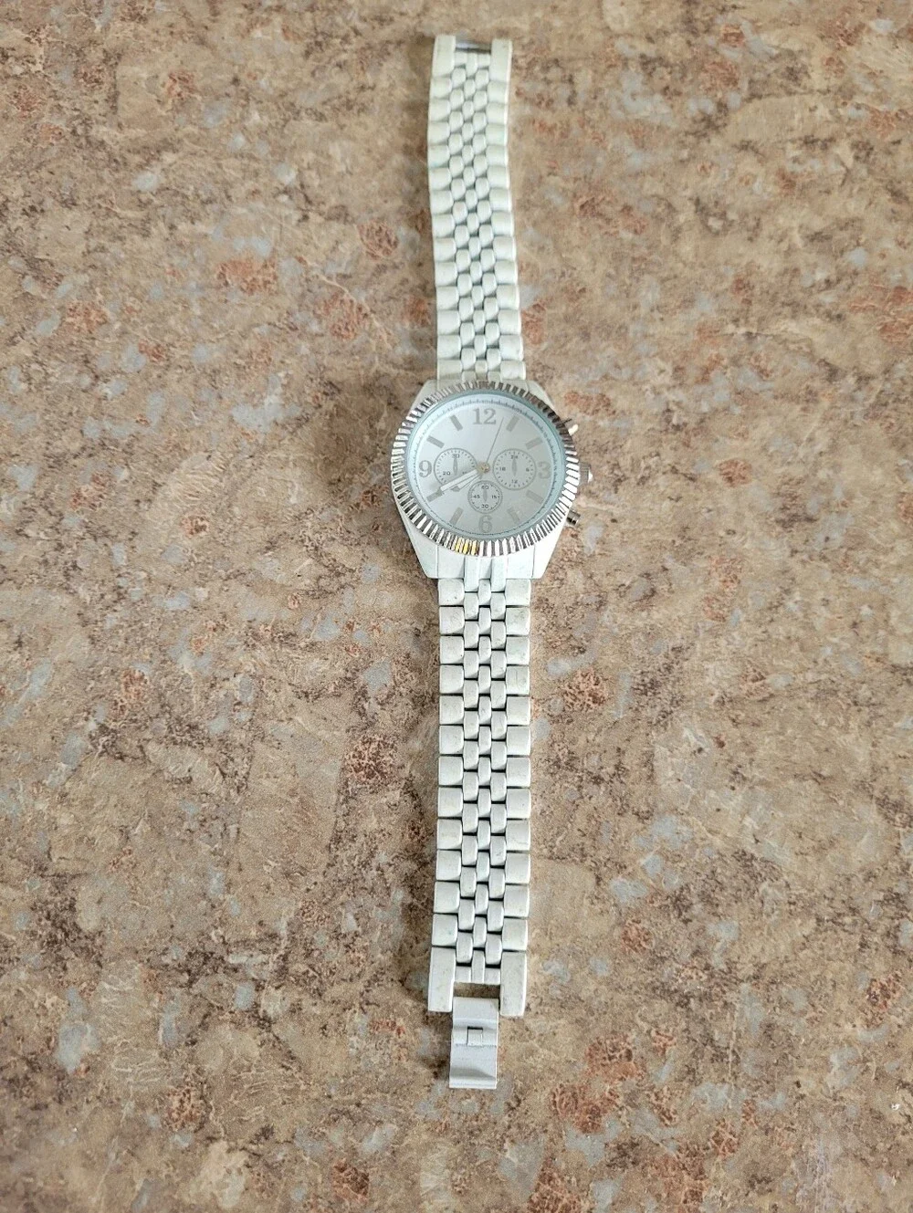 Quartz White Stainless Steel Bracelet Analog Watch
